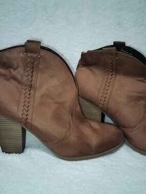Comfort Brown Faux Suede Ankle Booties, Block Heel Side Zip Boot with Whipstitch